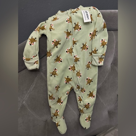 NWT Old Navy Unisex Printed 2-Way-Zip Sleep & Play Footed One-Piece - Picture 1 of 7